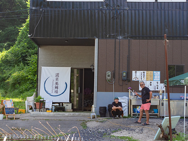 ユニークで楽しい釣り堀カフェ「遥菜養鱒場 Fishing&Farm HARUNA」